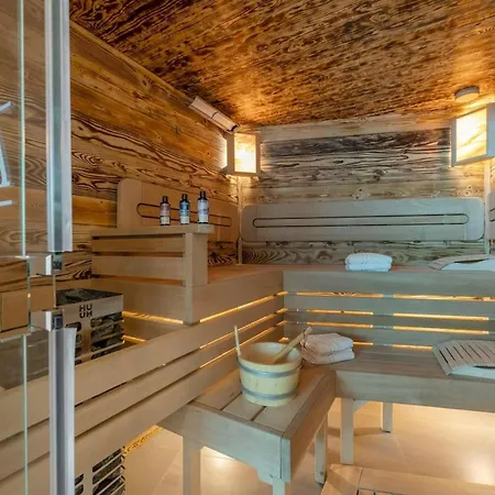 Villa Okrug 4 Bedrooms